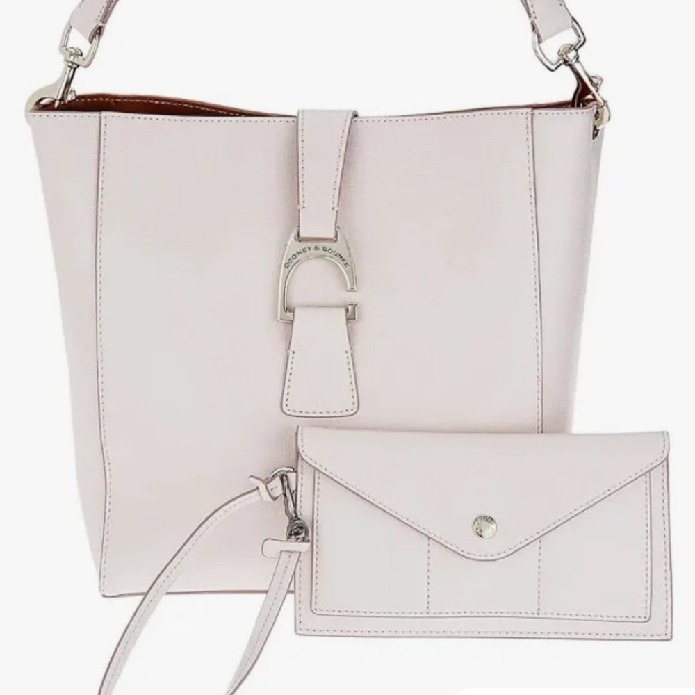 🤩 Dooney & Bourke Ashby Saffiano Tote with Wristlet